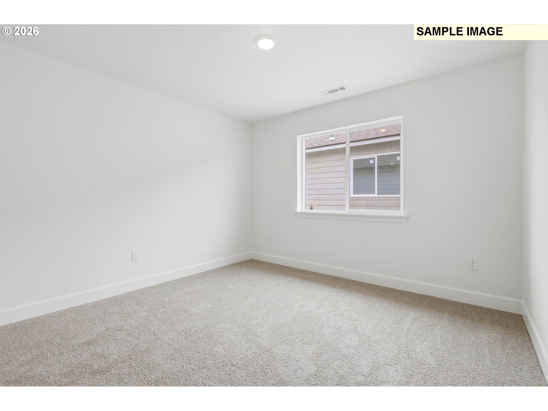577 Taft St Property Photo 26