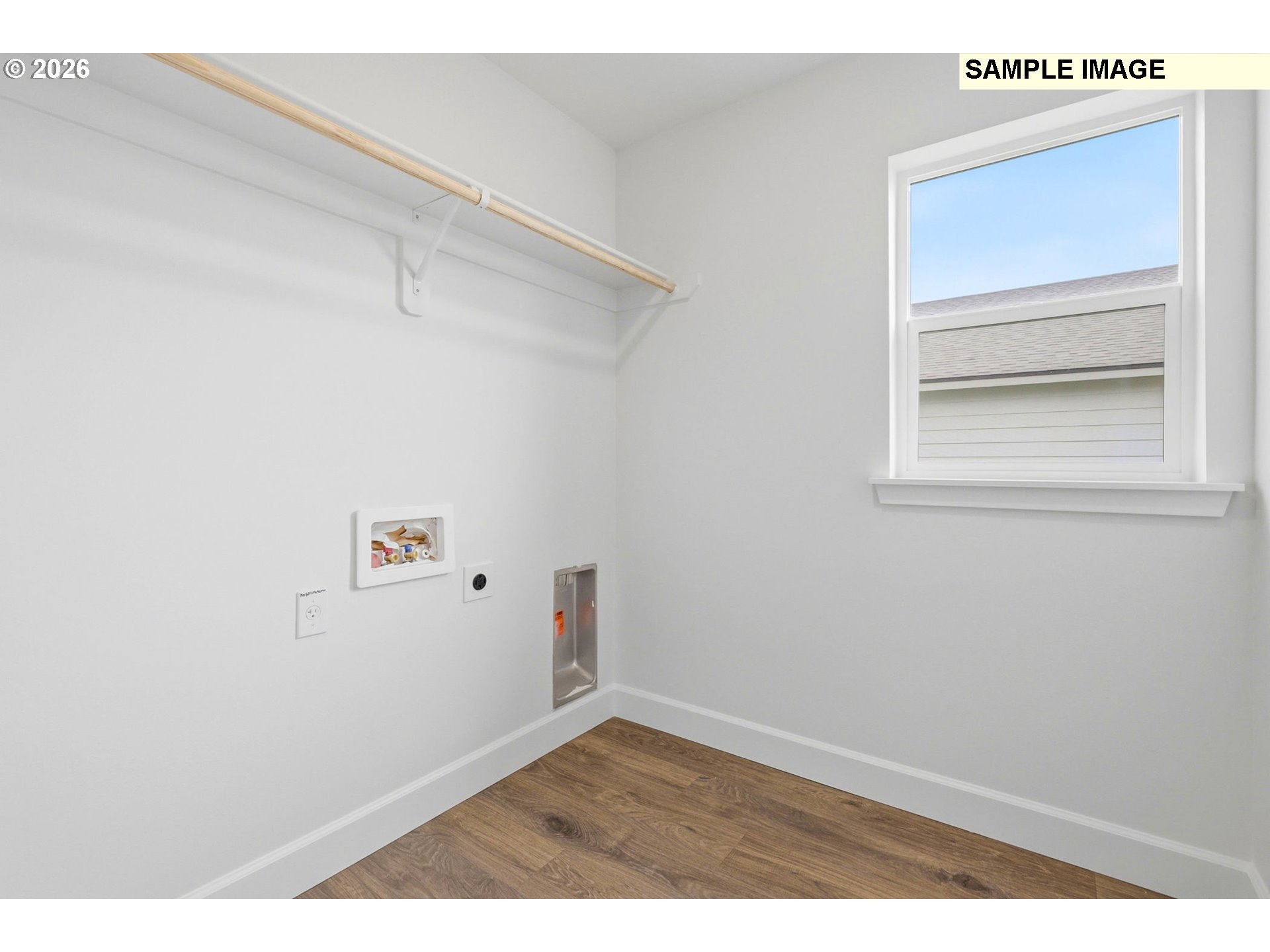 577 Taft St Property Photo 30
