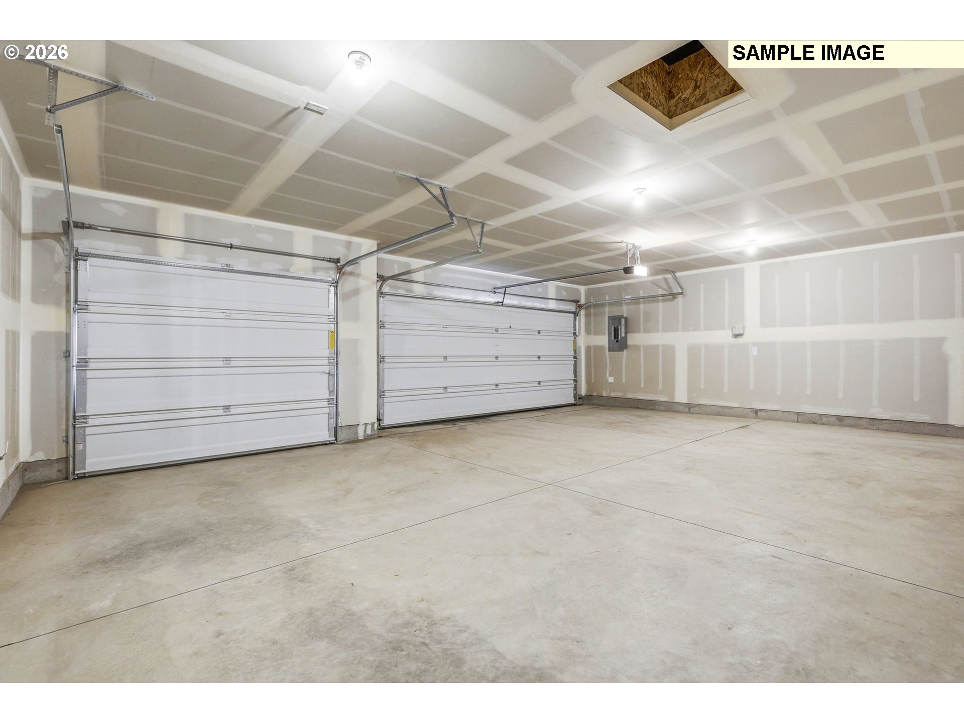 577 Taft St Property Photo 31
