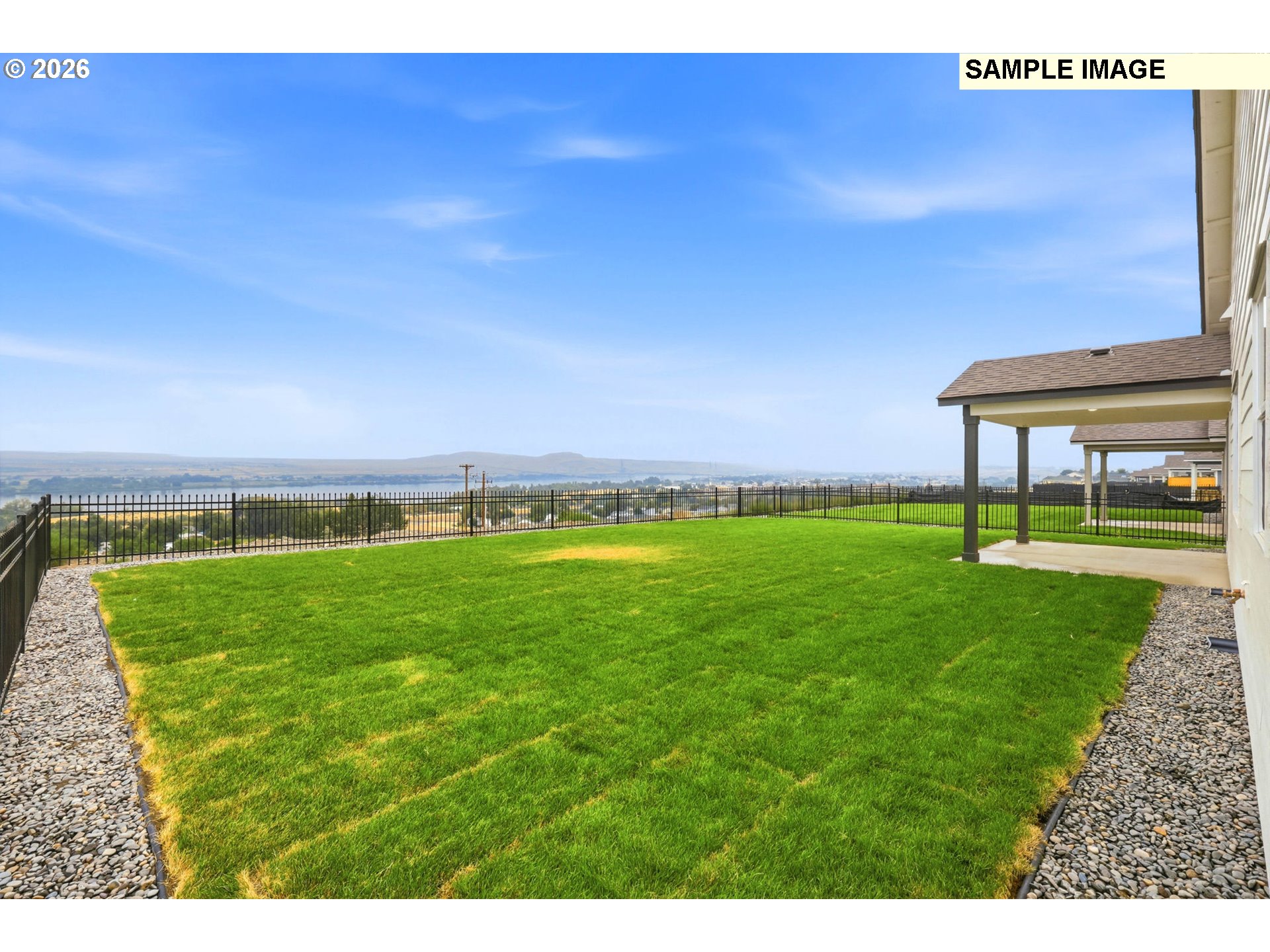 577 Taft St Property Photo 34
