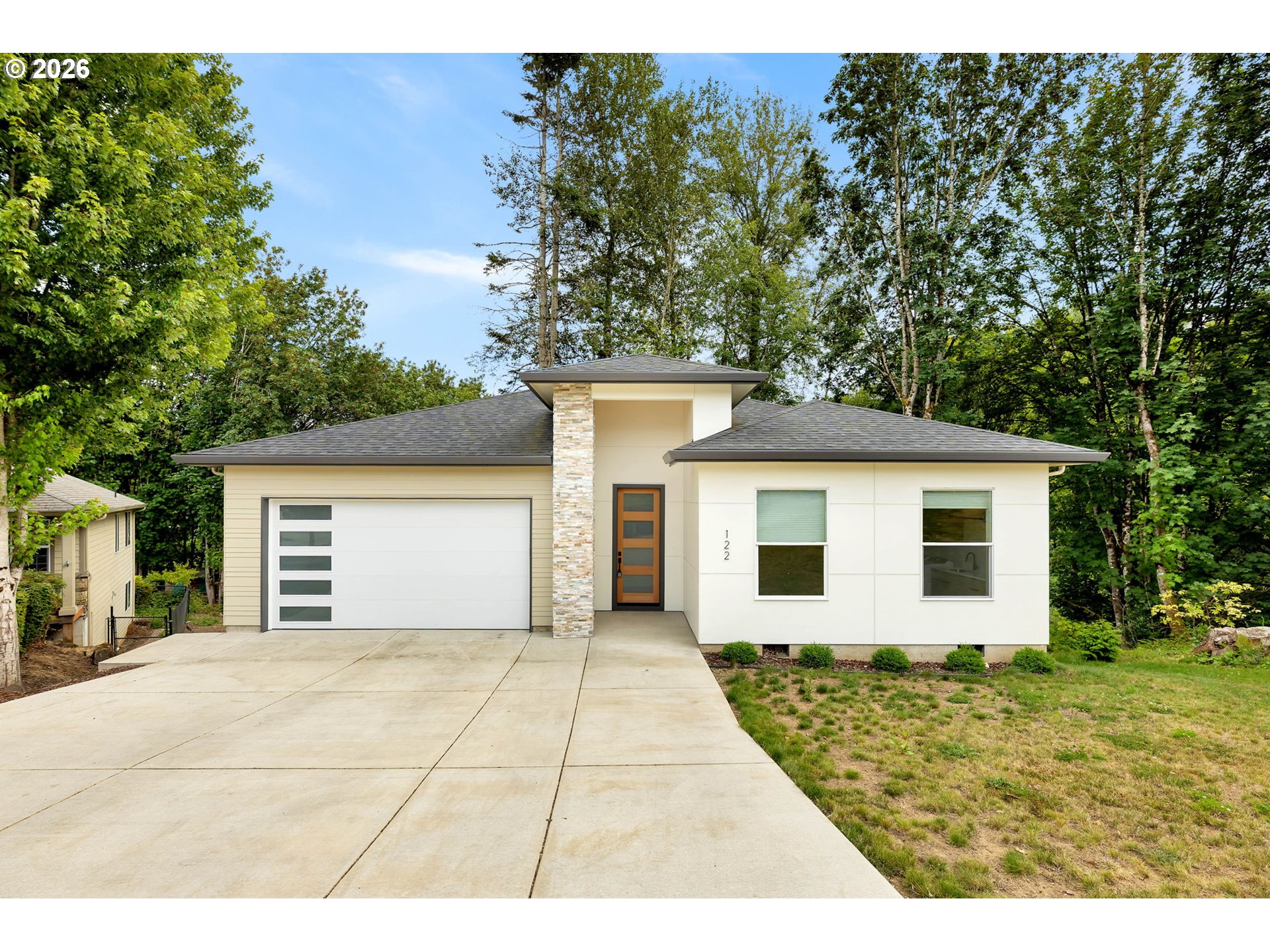 122 Surfview Dr Property Photo 1