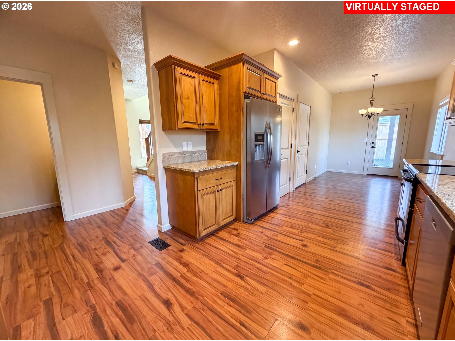 2817 Se Condor Ave Property Photo 2