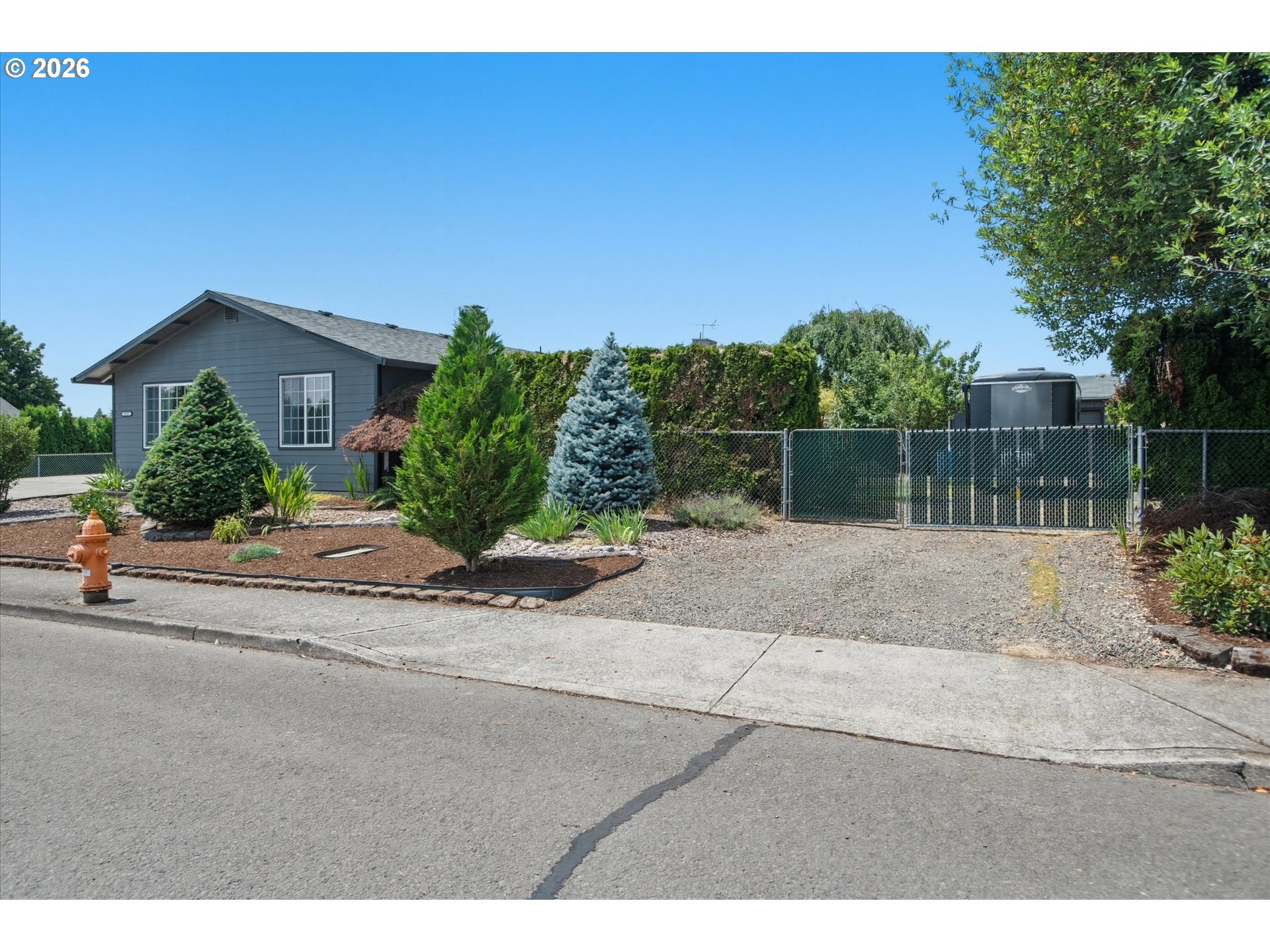 1517 N Locust St Property Photo 2