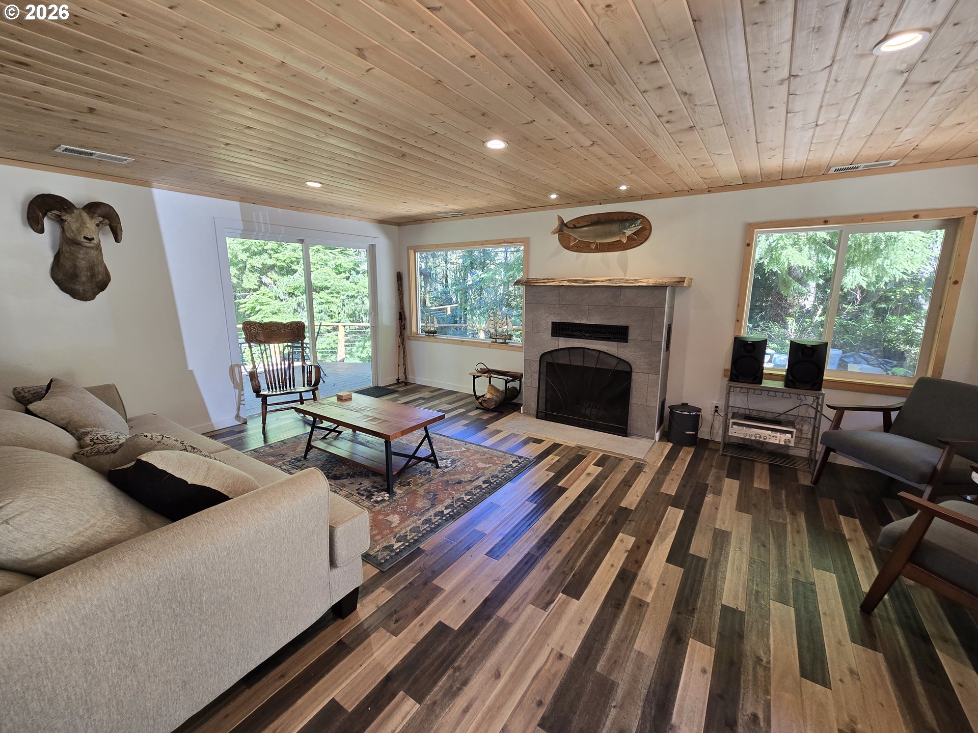 78572 Highway 53 Property Photo 4