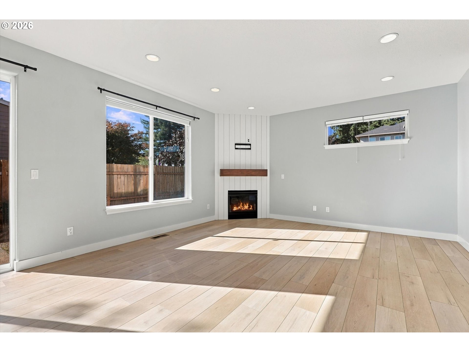 607 10th Ct Property Photo 10