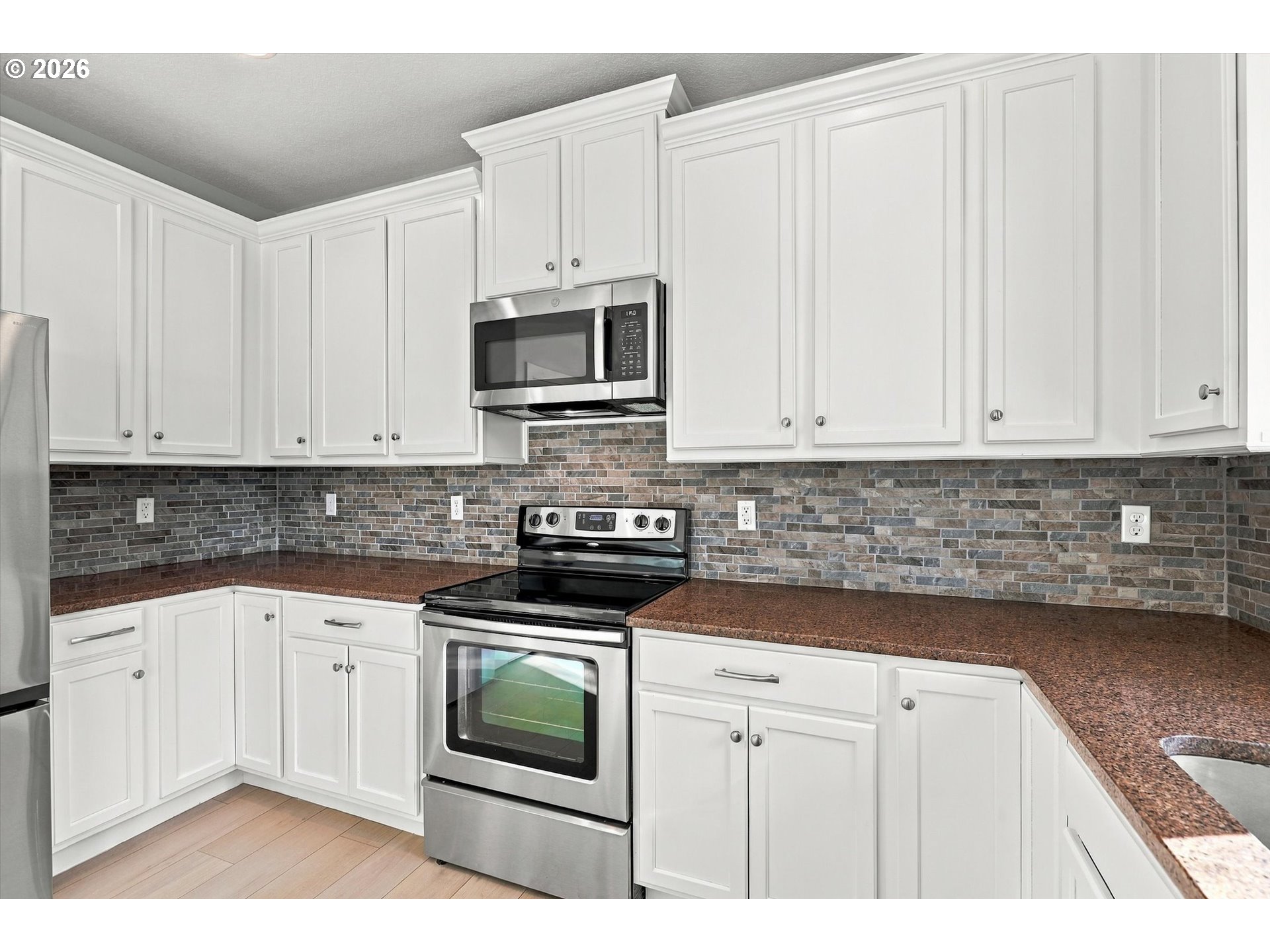 607 10th Ct Property Photo 14