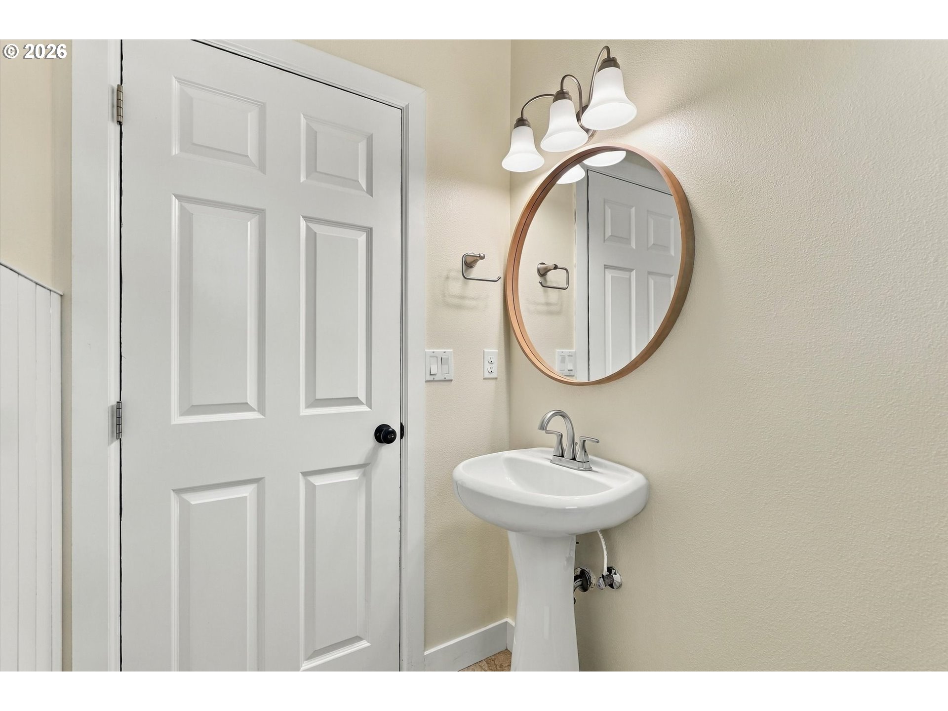 607 10th Ct Property Photo 19