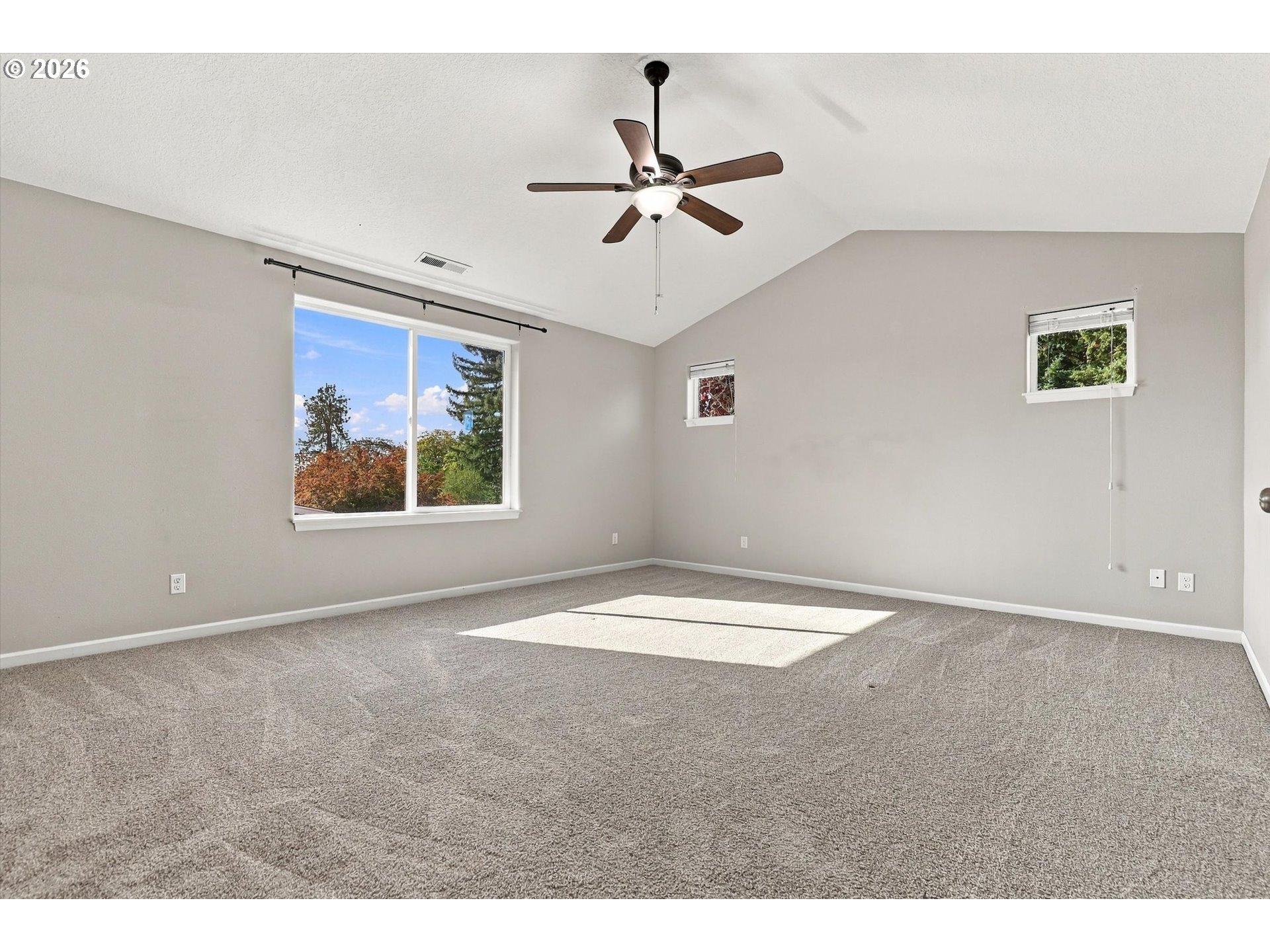 607 10th Ct Property Photo 22