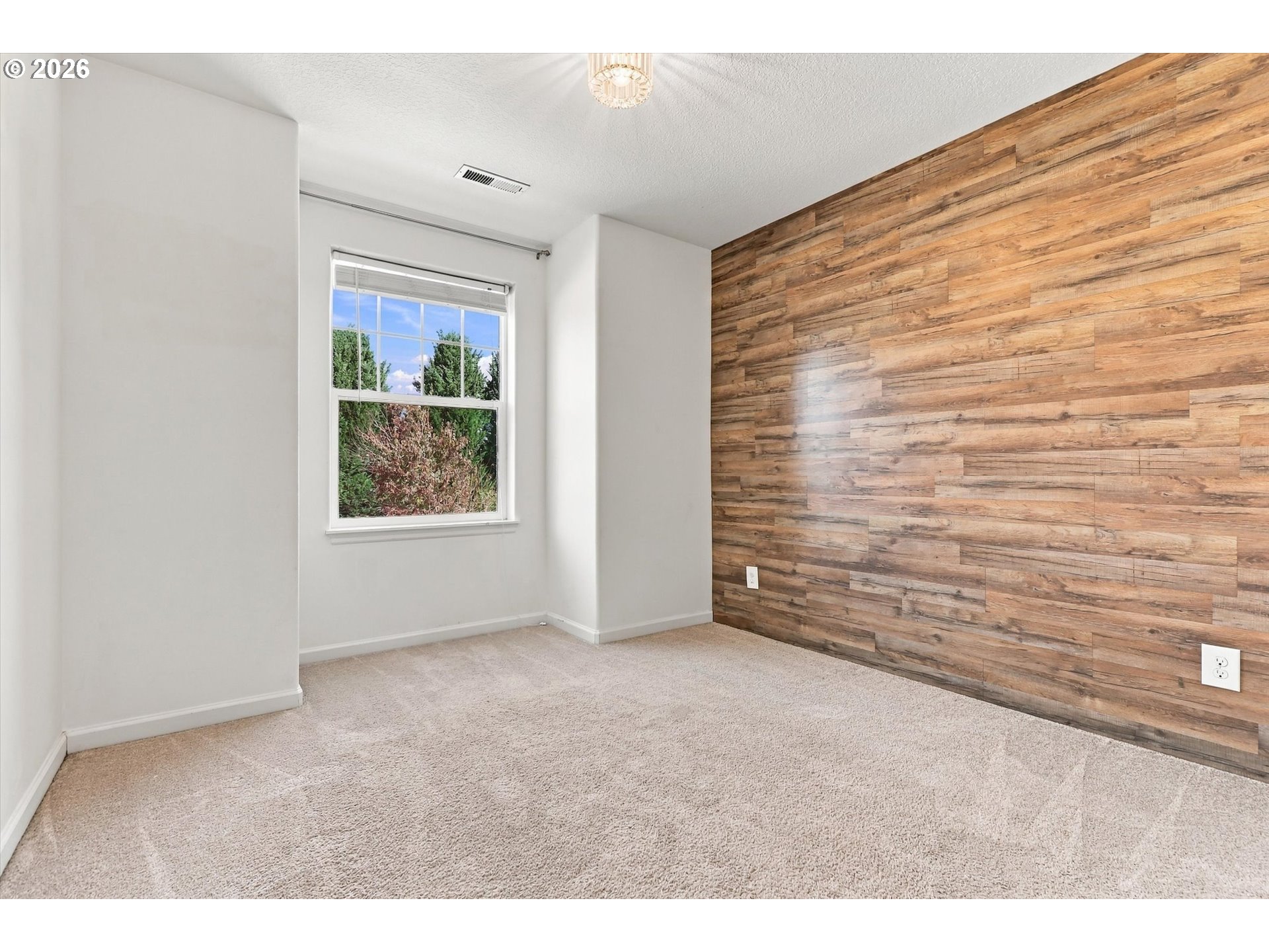 607 10th Ct Property Photo 31