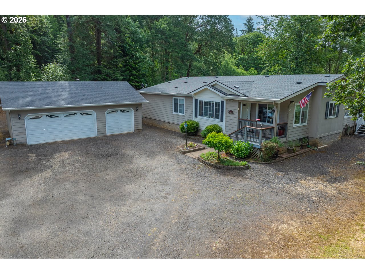273 Golden Dr Property Photo 1