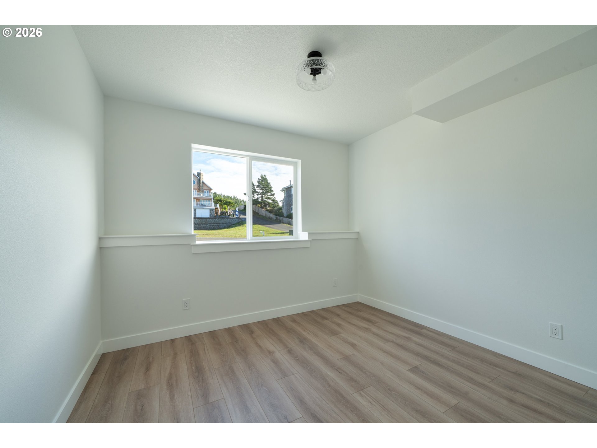 120 Crescent St Property Photo 33