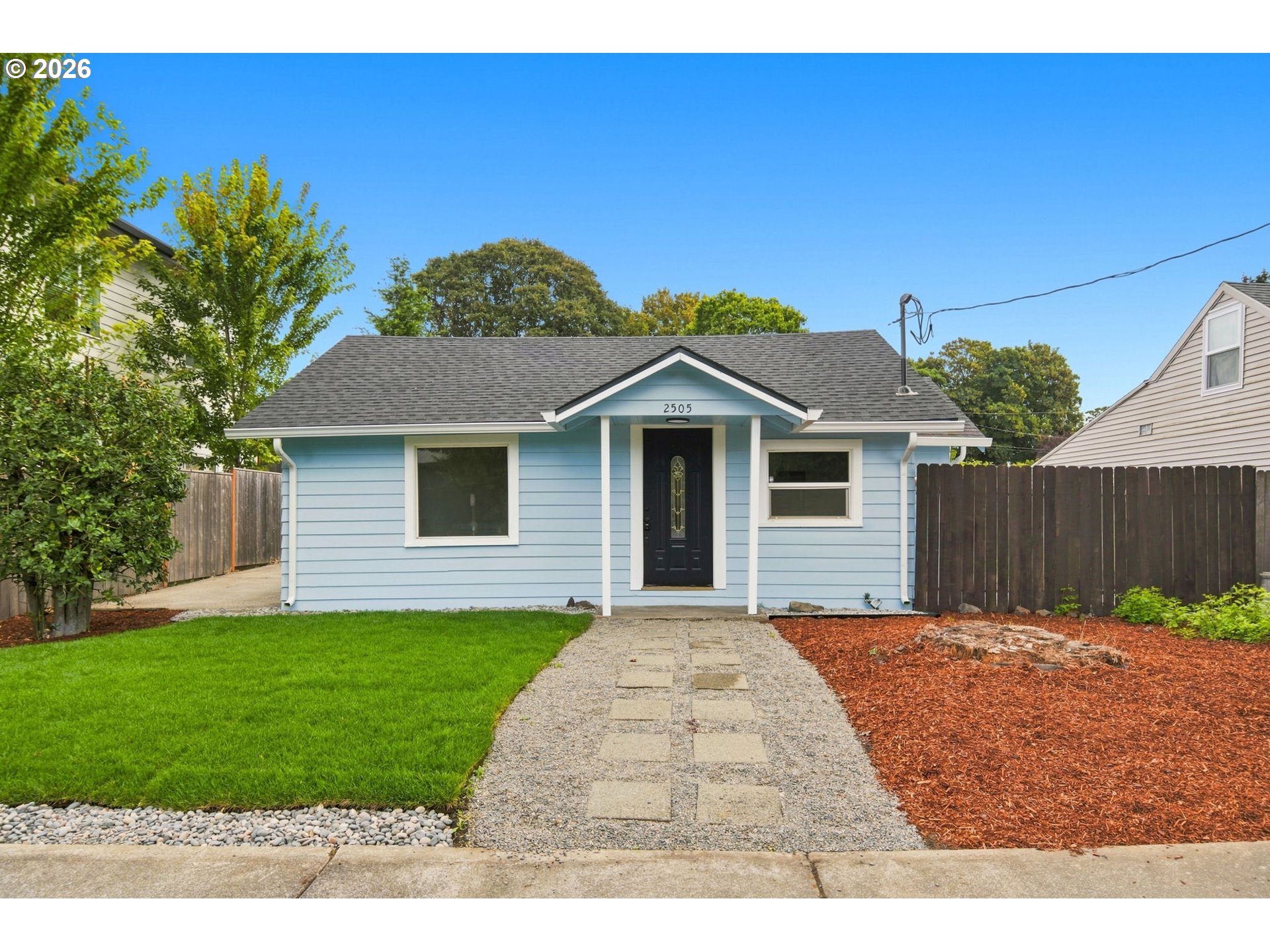 2505 LINCOLN AVE