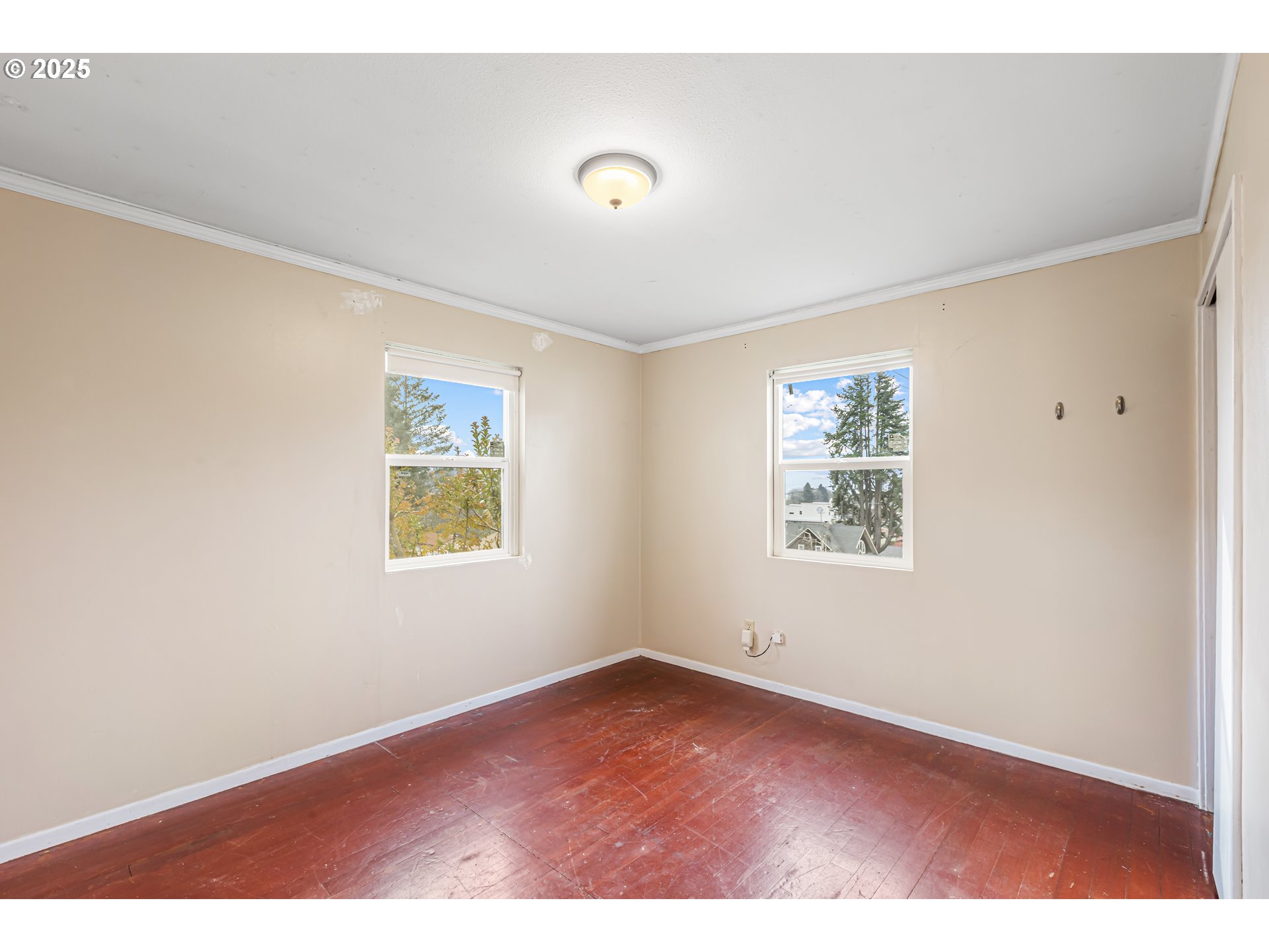 532 2nd St Property Photo 17