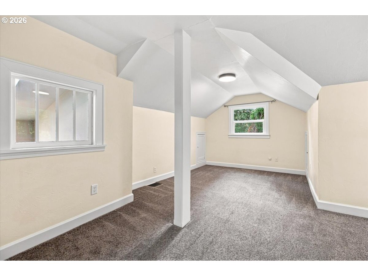 515 Fulvue Dr Property Photo 15