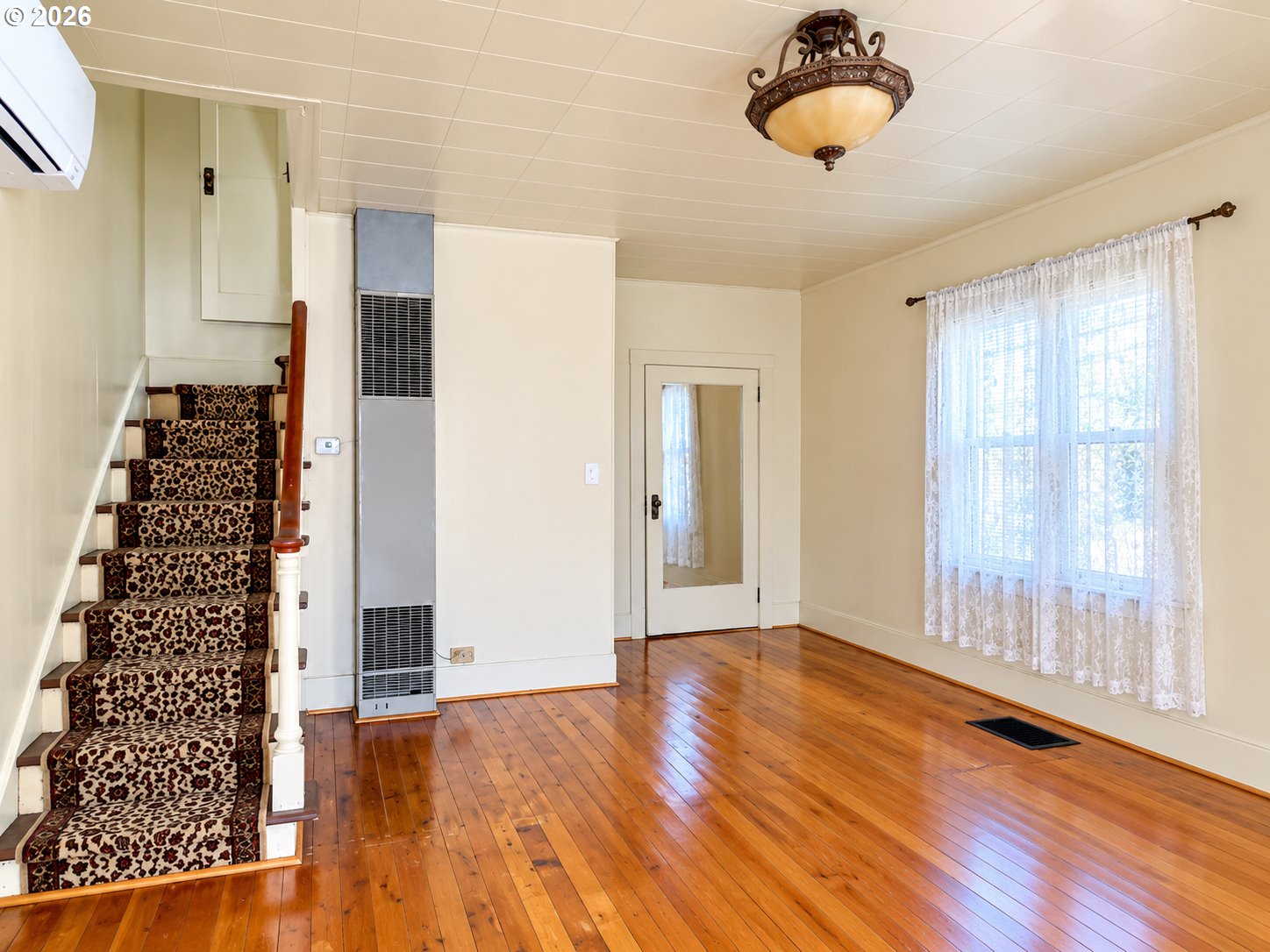 1613 2nd St Property Photo 2