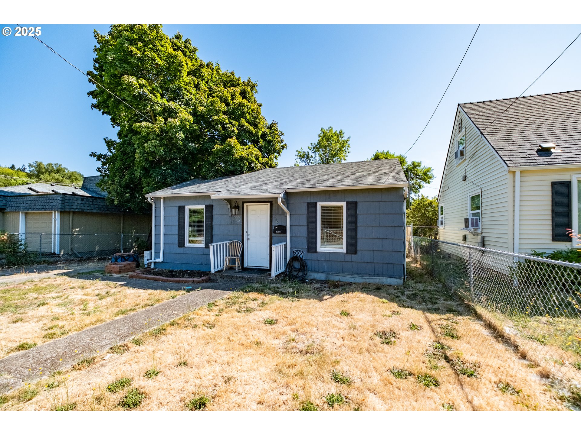 820 Rosemont Ave Property Photo 3