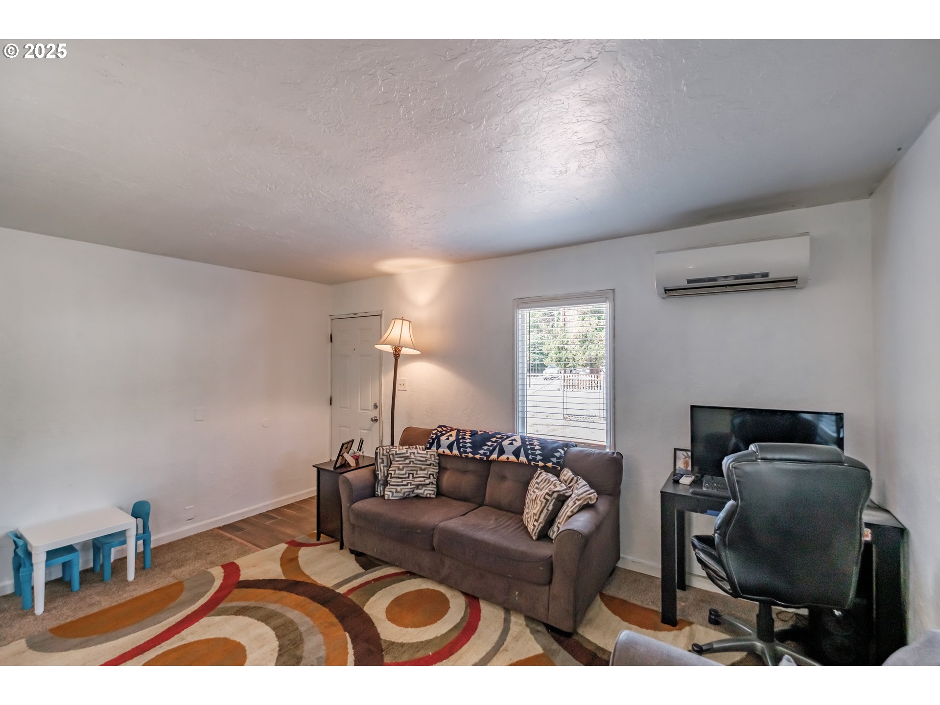 820 Rosemont Ave Property Photo 6