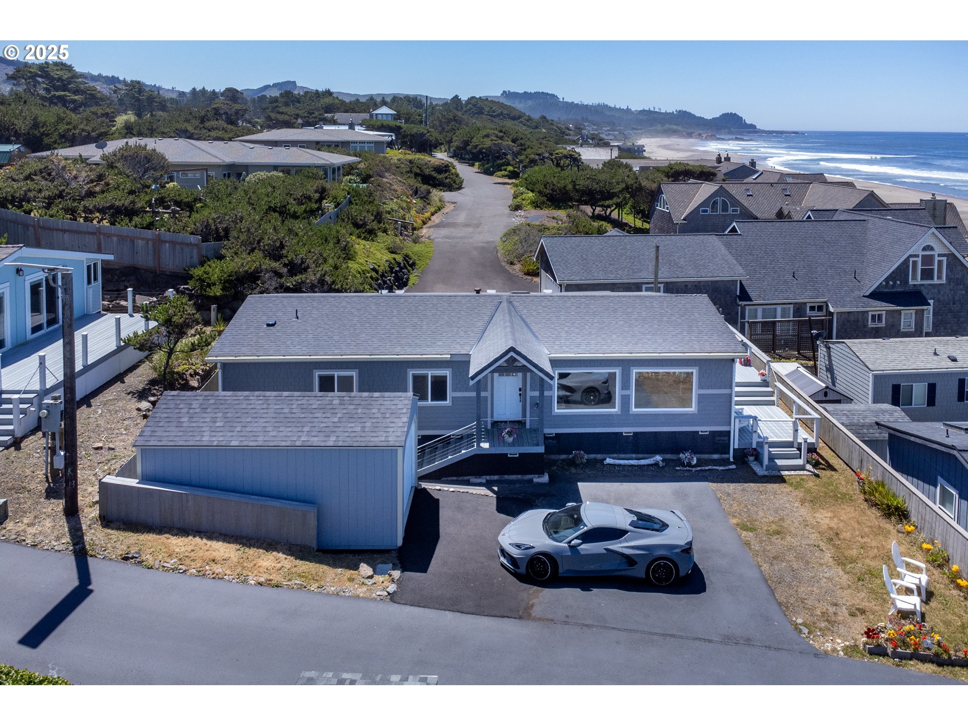 4875 N Highway 101 Property Photo 3