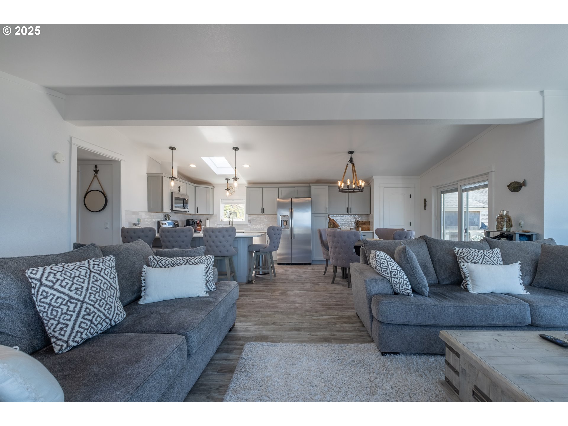 4875 N Highway 101 Property Photo 12