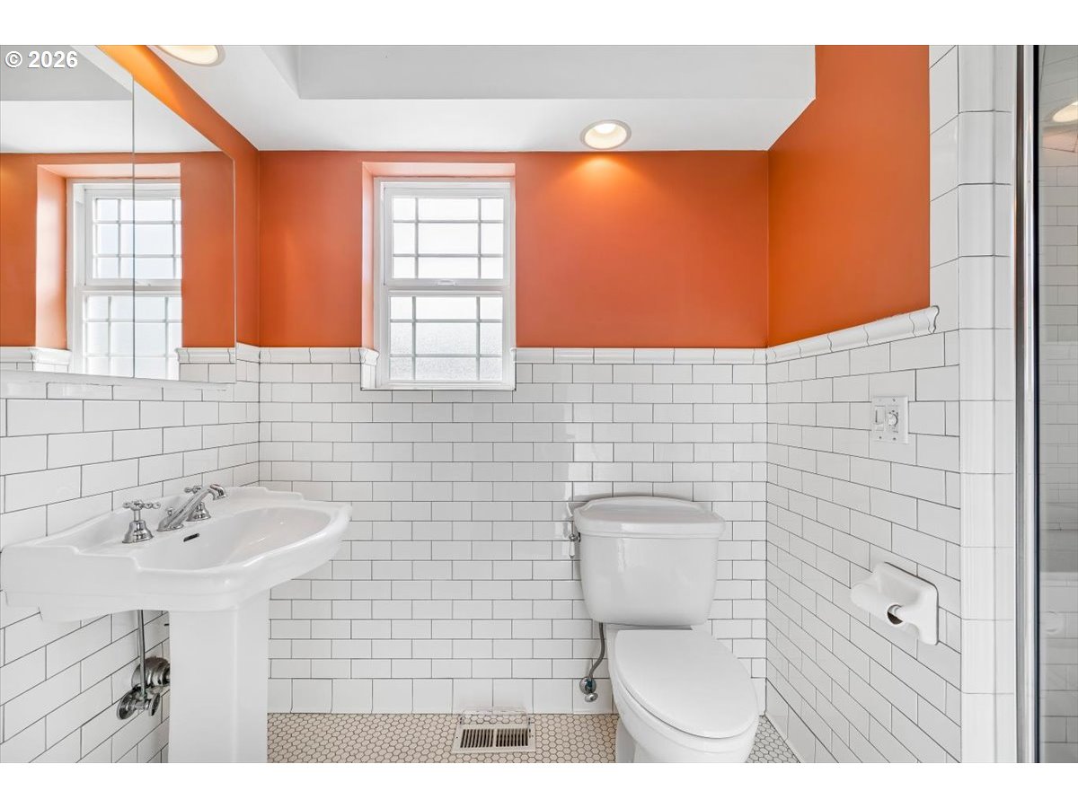 944 Se Sherrett St Property Photo 15