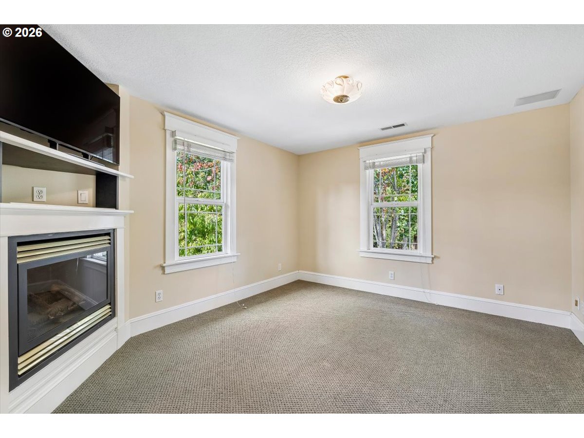 944 Se Sherrett St Property Photo 18