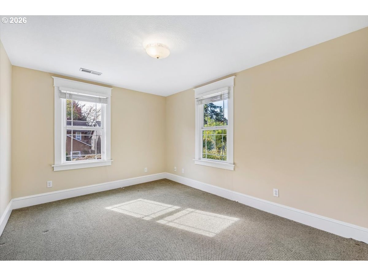 944 Se Sherrett St Property Photo 21