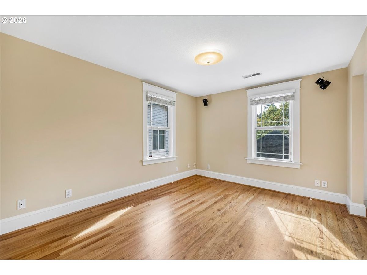 944 Se Sherrett St Property Photo 22