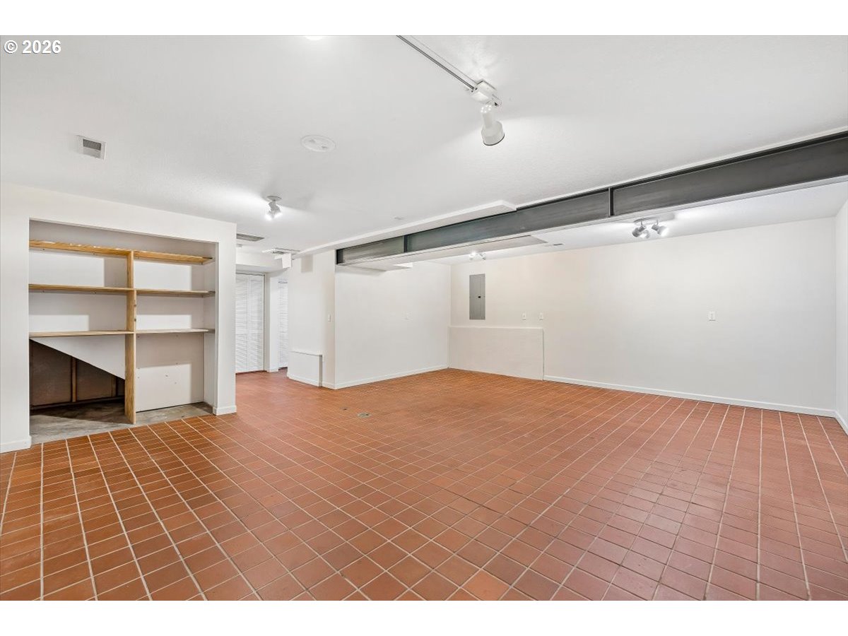 944 Se Sherrett St Property Photo 31