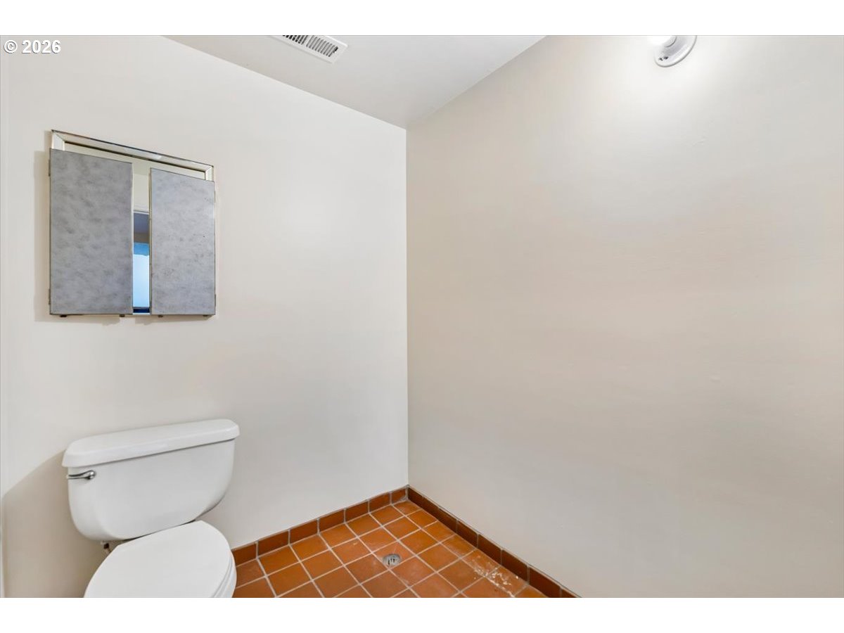 944 Se Sherrett St Property Photo 33