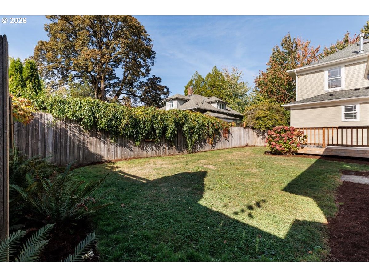 944 Se Sherrett St Property Photo 38