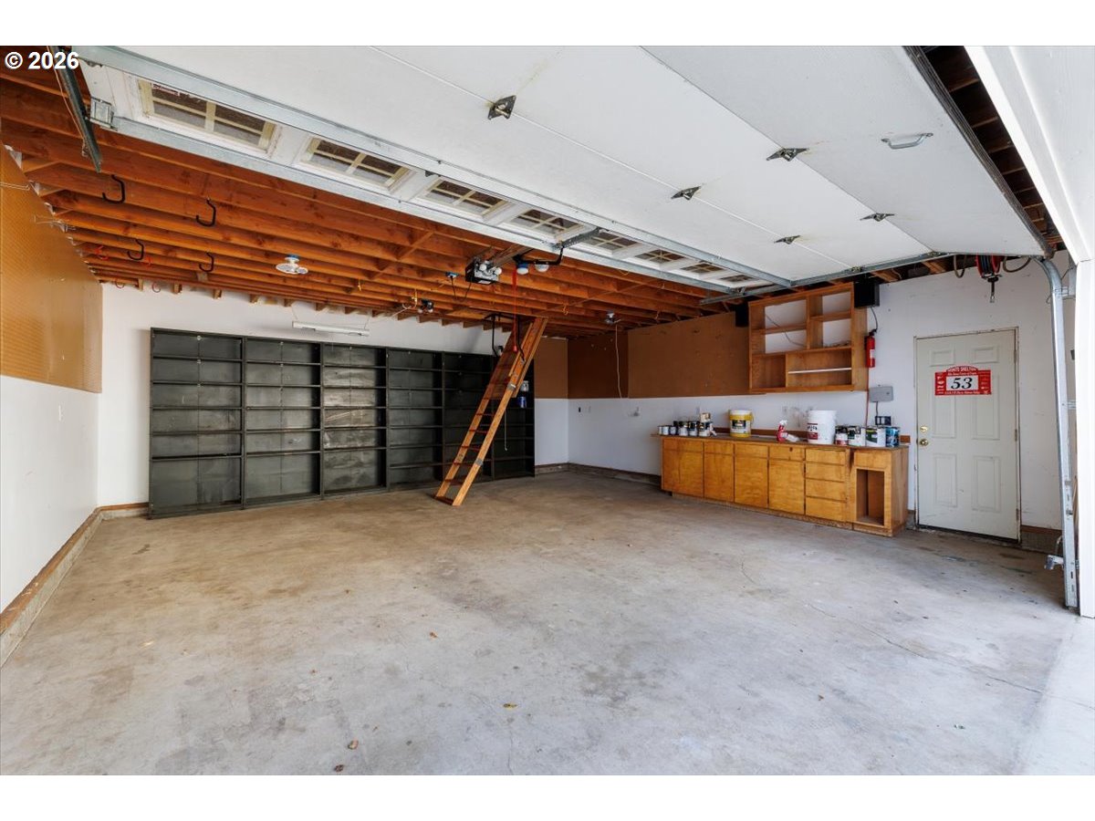 944 Se Sherrett St Property Photo 41