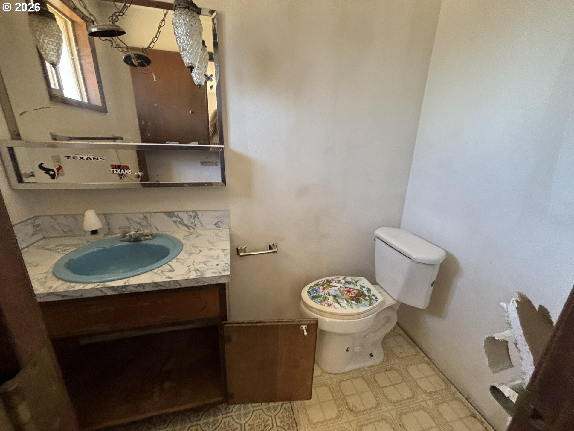 1164 Elizabeth St Property Photo 4