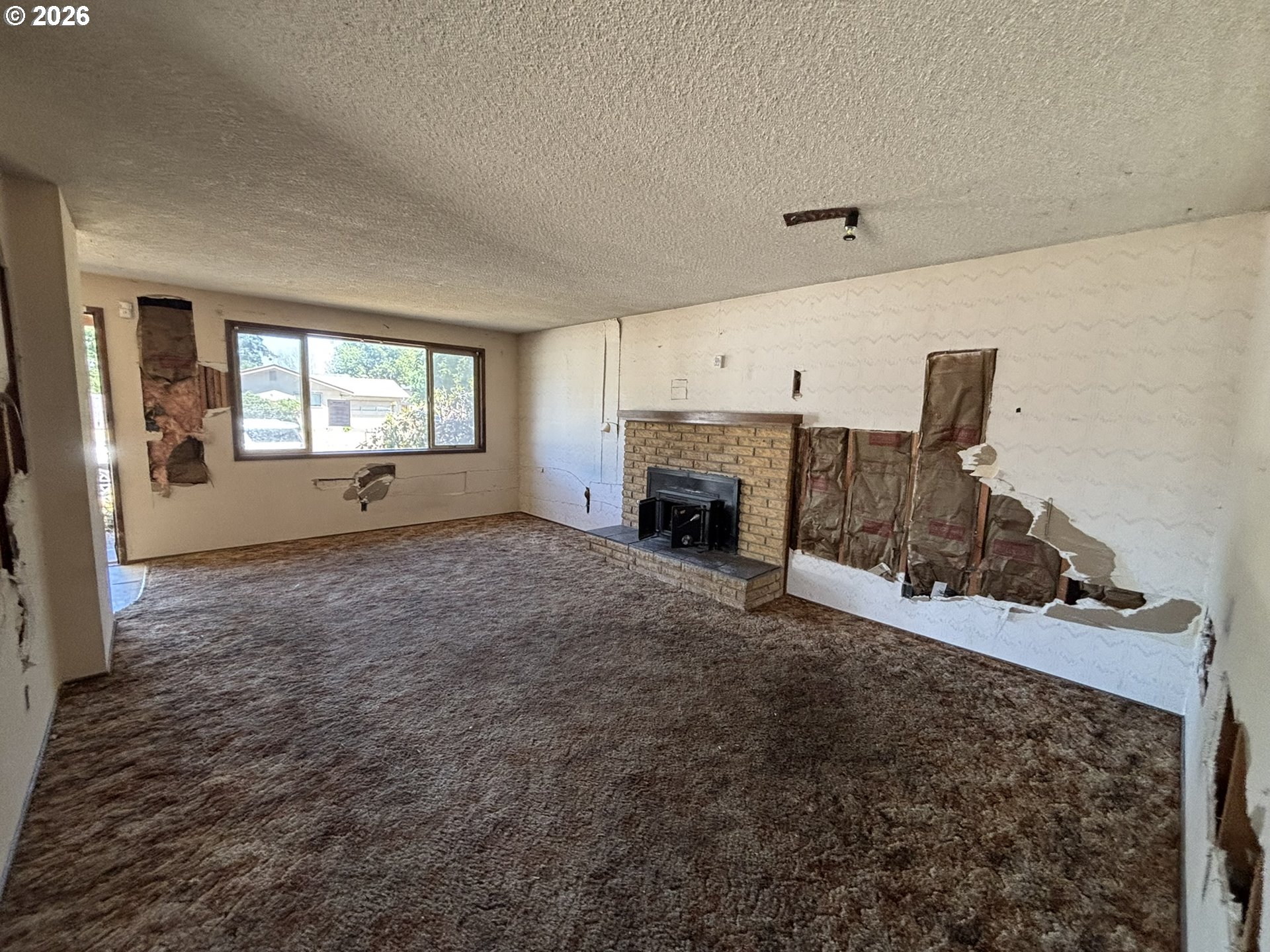 1164 Elizabeth St Property Photo 5