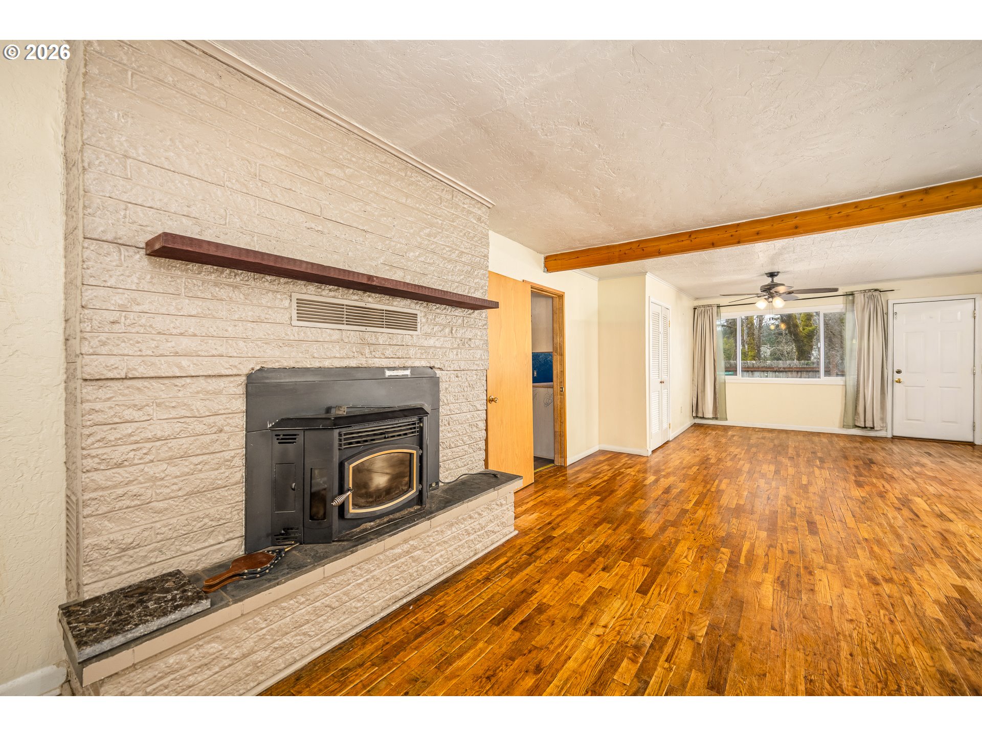 92133 Marcola Rd Property Photo 3