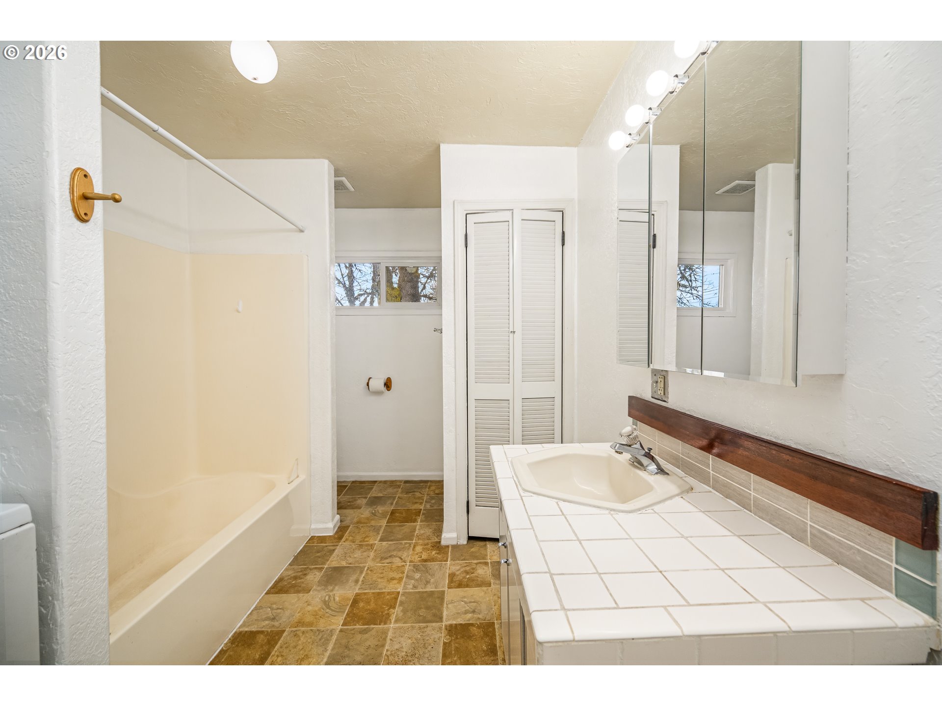 92133 Marcola Rd Property Photo 12