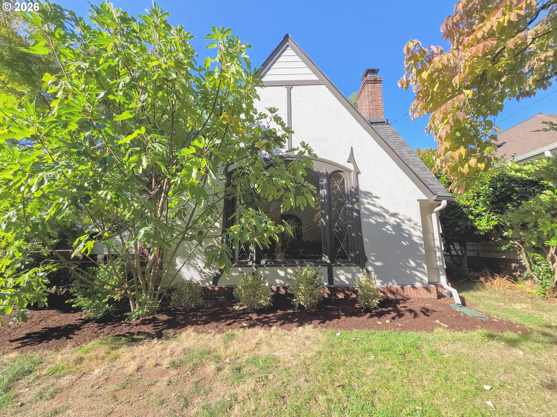 2731 Se Market St Property Photo 1