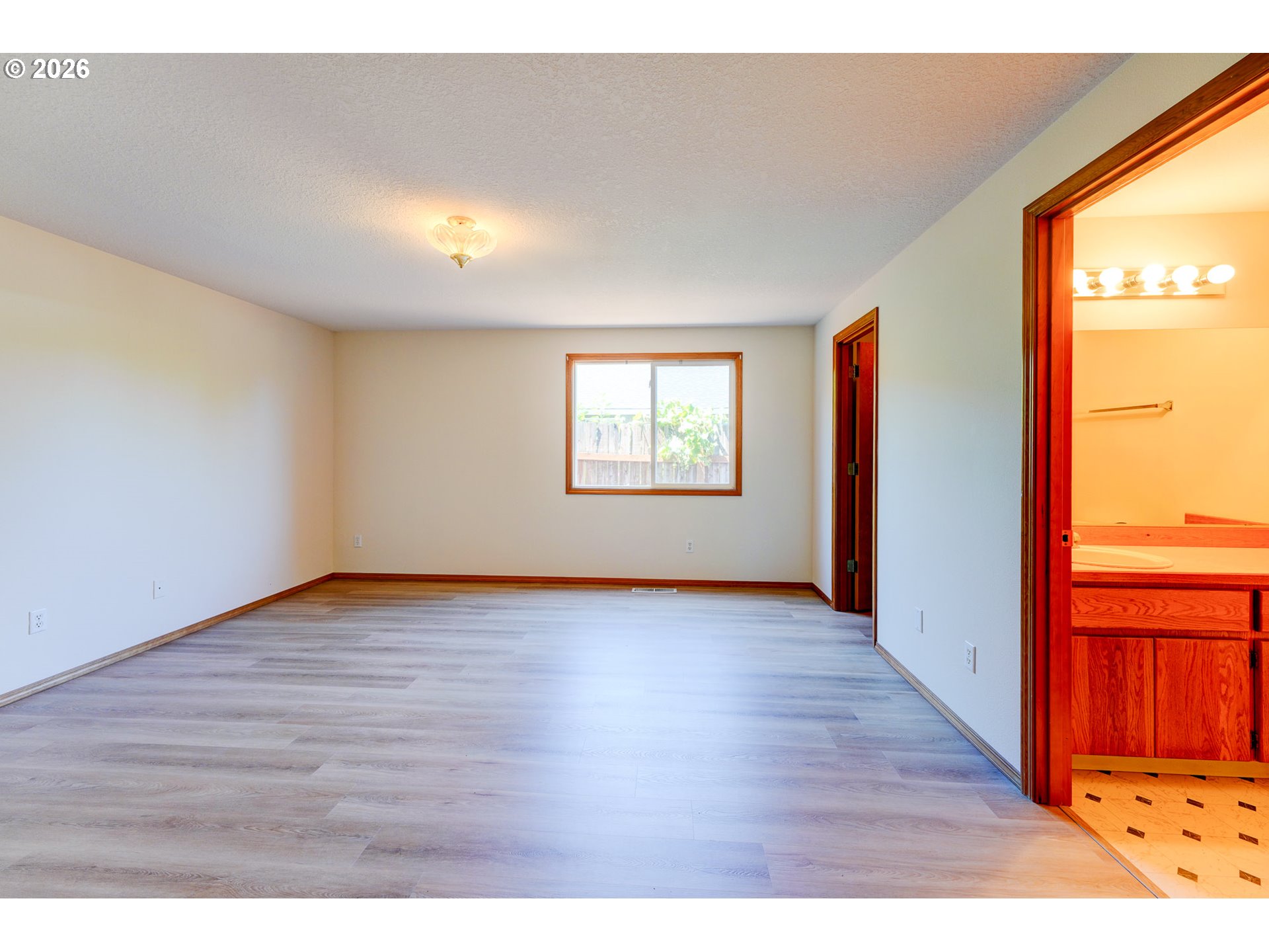 17440 Sw Stark St Property Photo 17