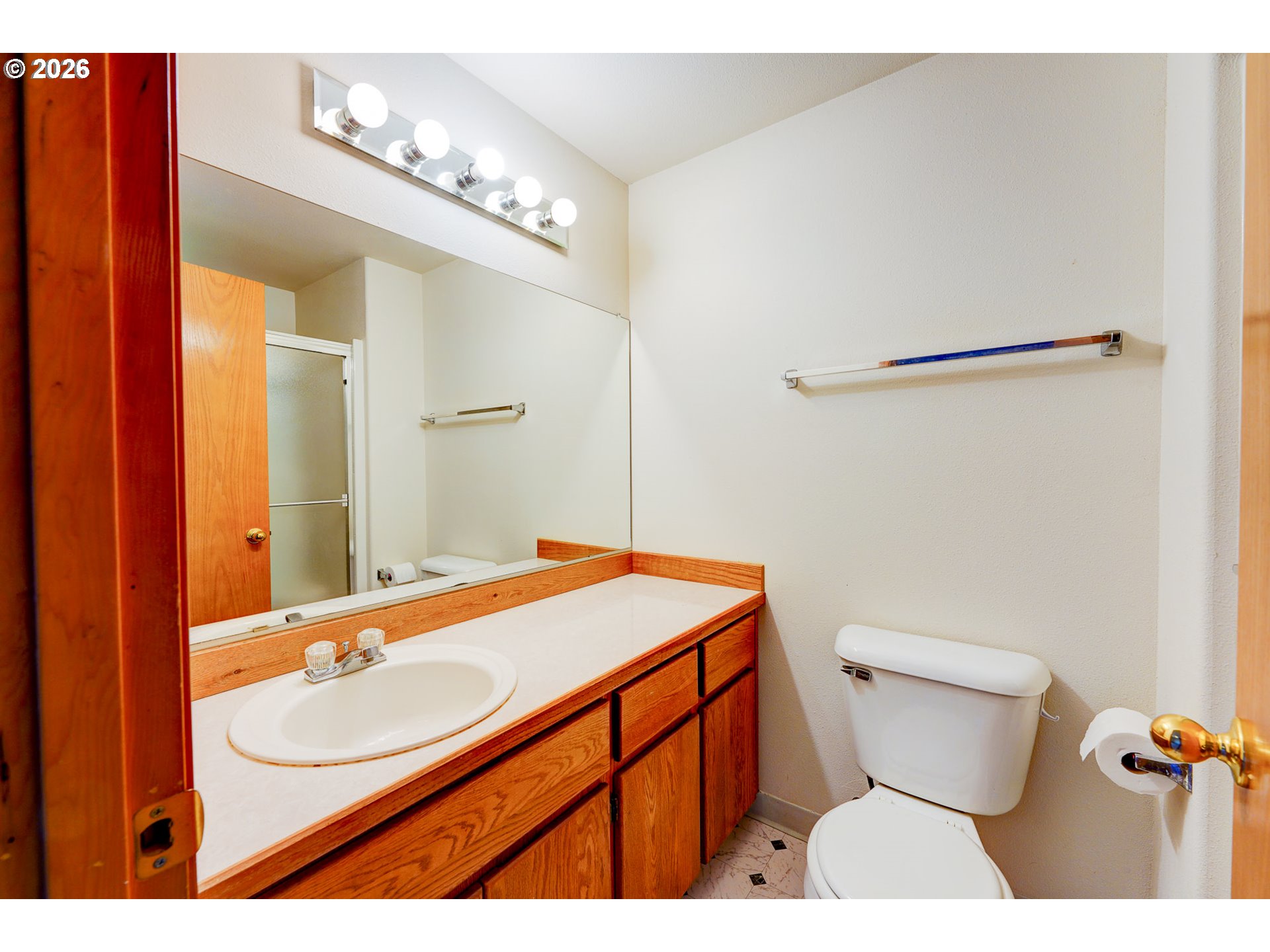 17440 Sw Stark St Property Photo 18