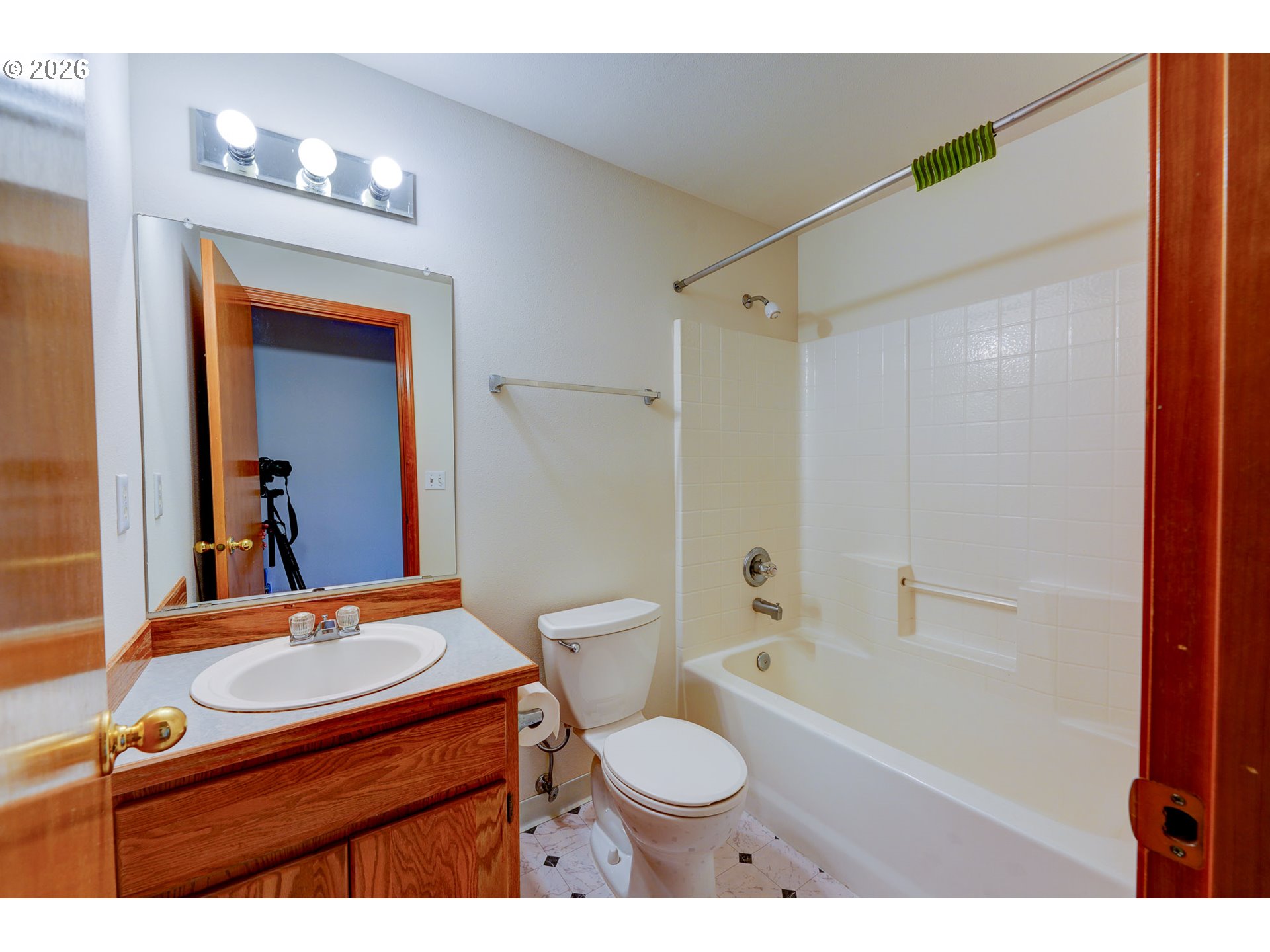 17440 Sw Stark St Property Photo 22