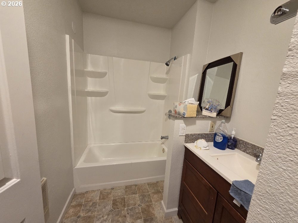 3843 River Rd N Property Photo 21