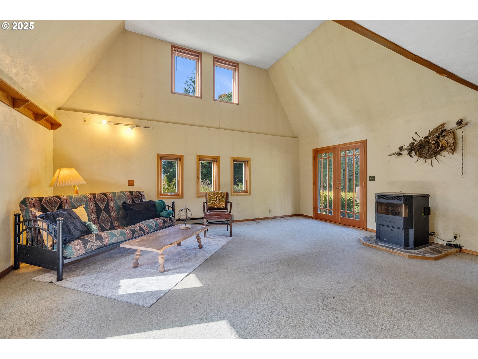 11605 Highway 101 Property Photo 6