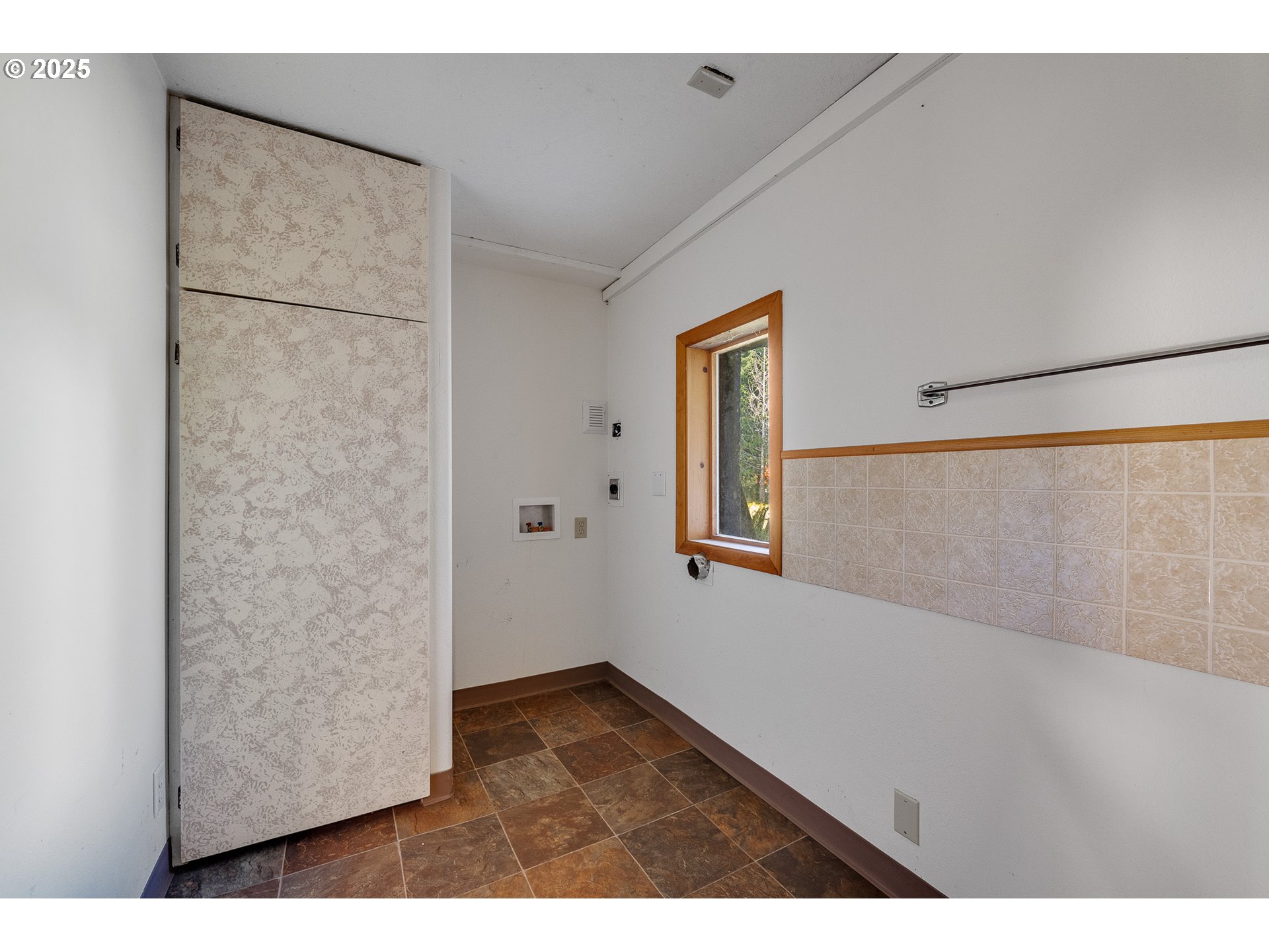 11605 Highway 101 Property Photo 12