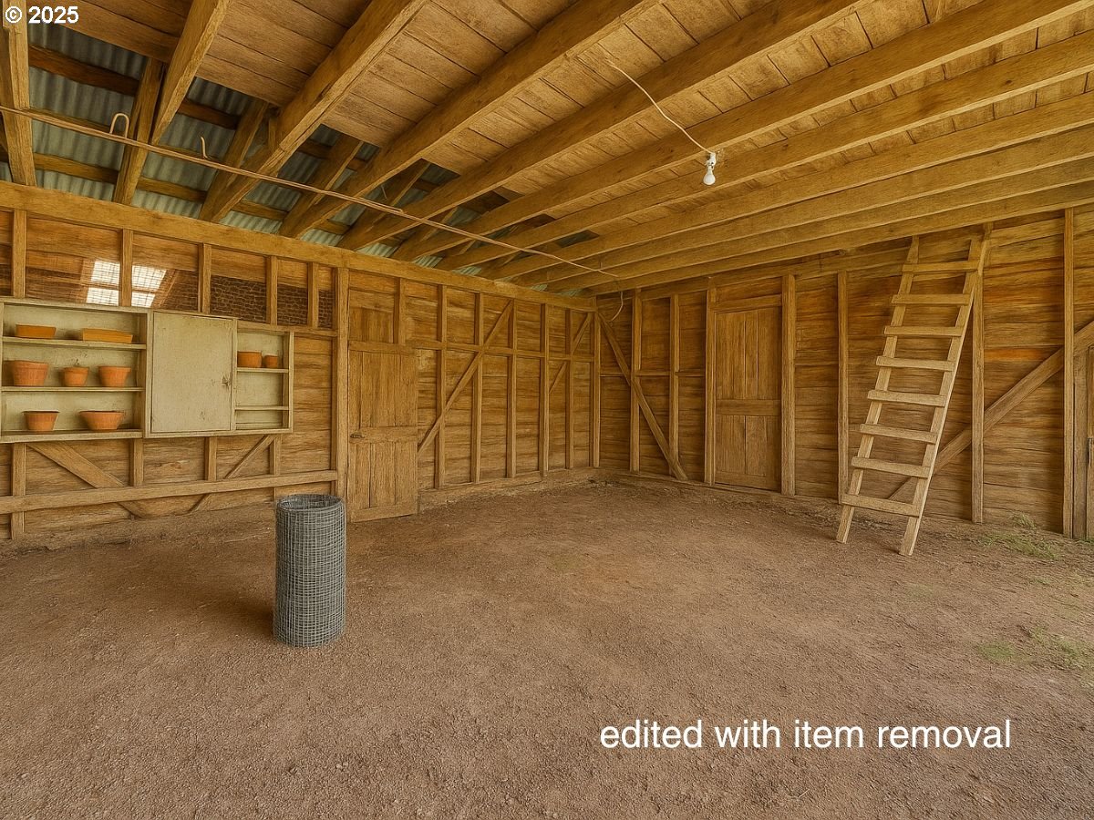 11605 Highway 101 Property Photo 23