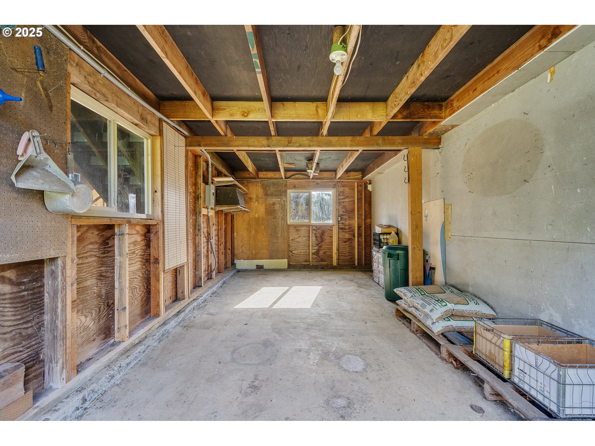 11605 Highway 101 Property Photo 28