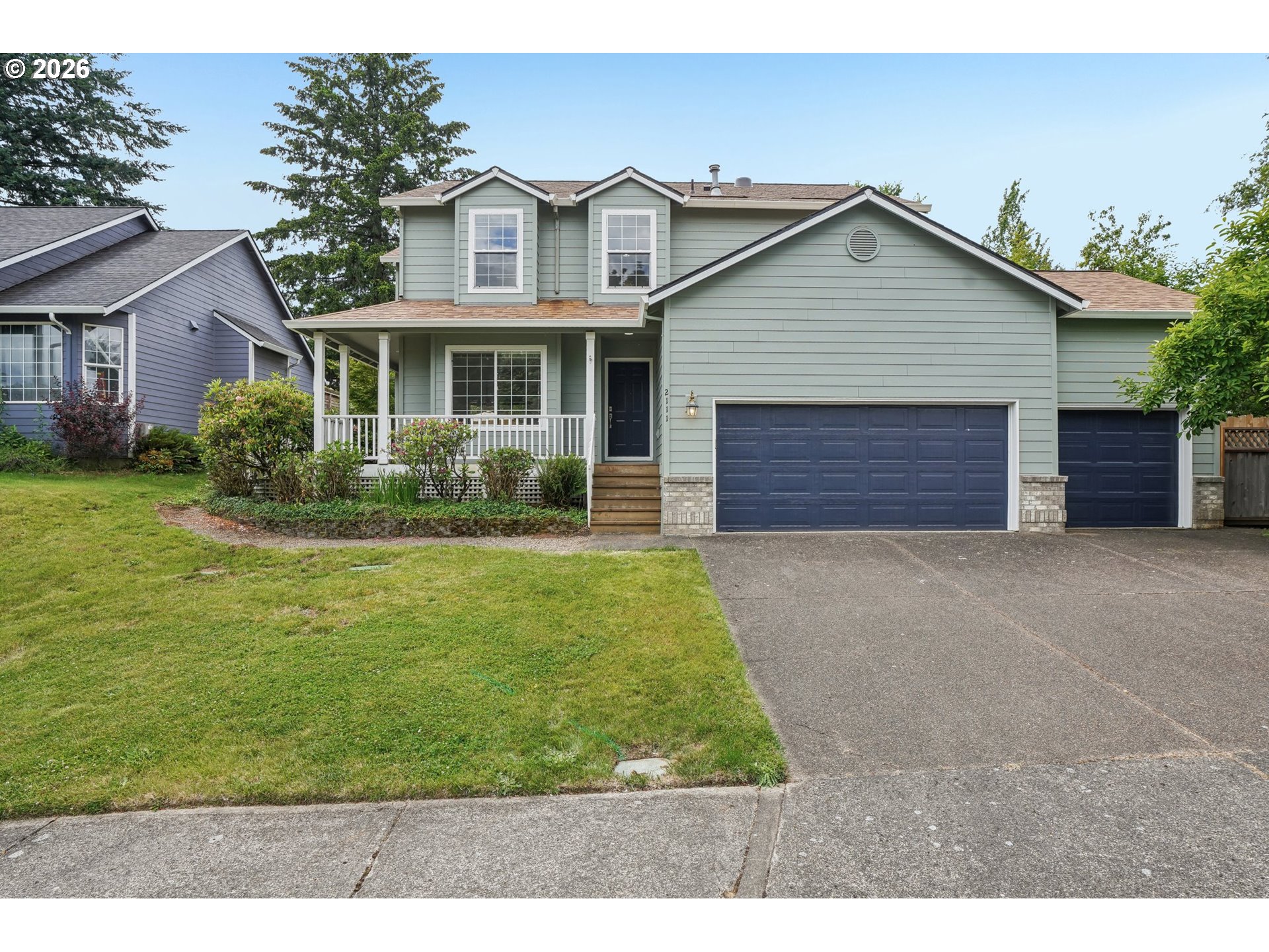 2111 NW WILLOW DR Property Photo 1