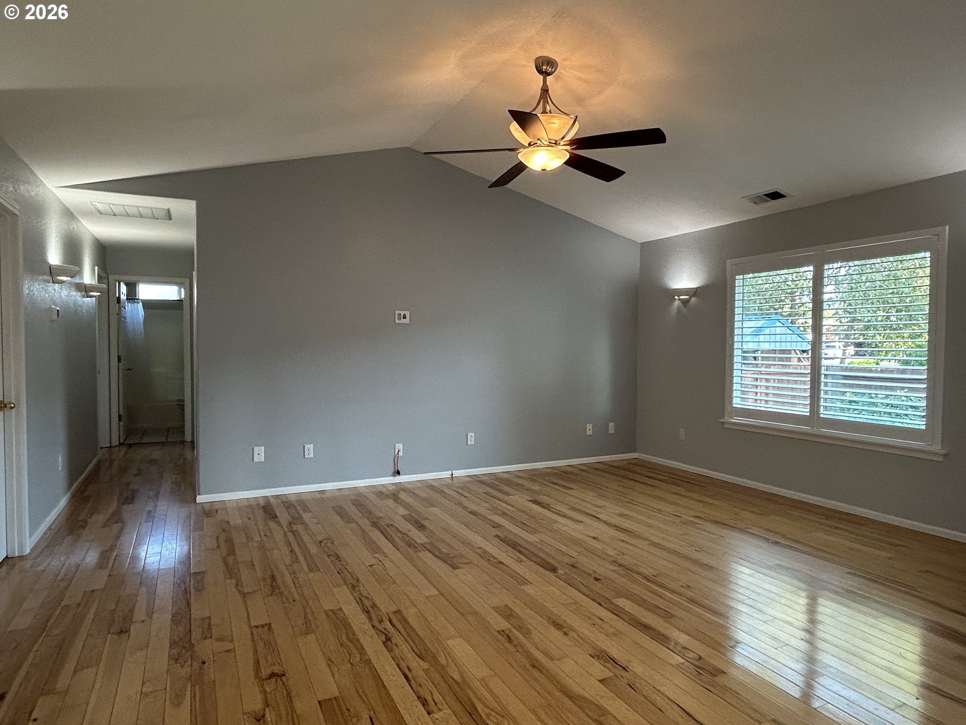 1202 E Second Ave Property Photo 5