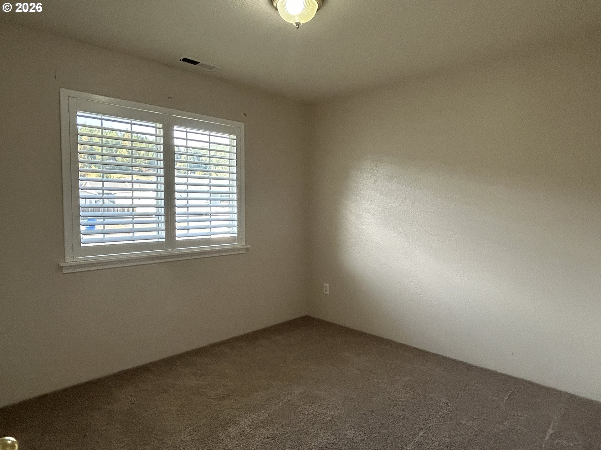 1202 E Second Ave Property Photo 21
