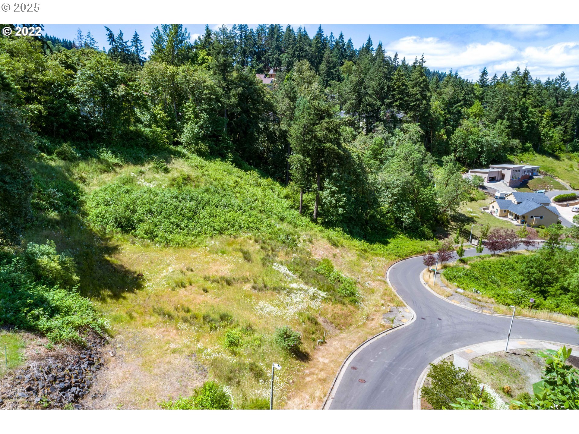 Aerie Park Property Photo 3