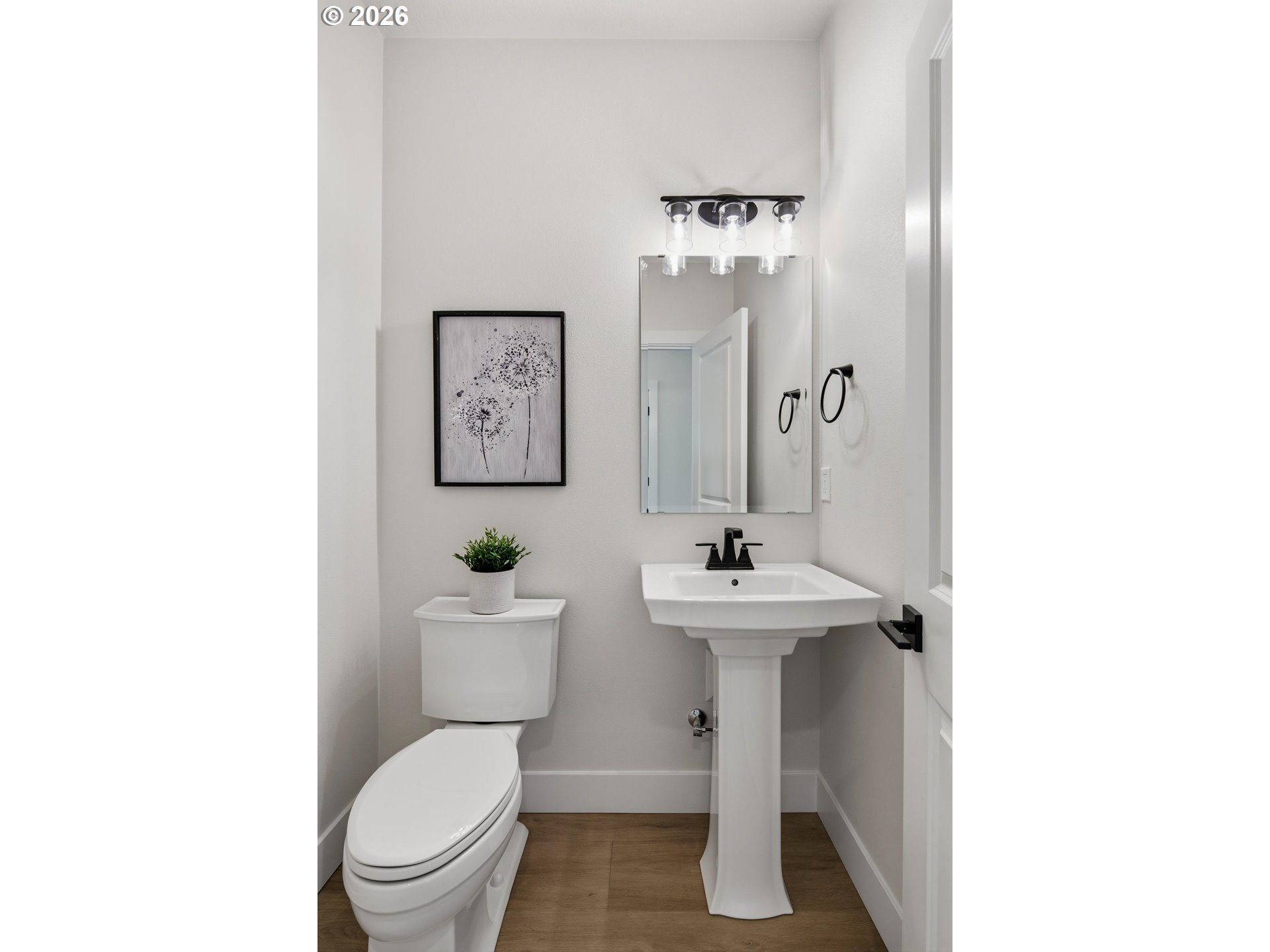 15752 Godon Way Property Photo 6