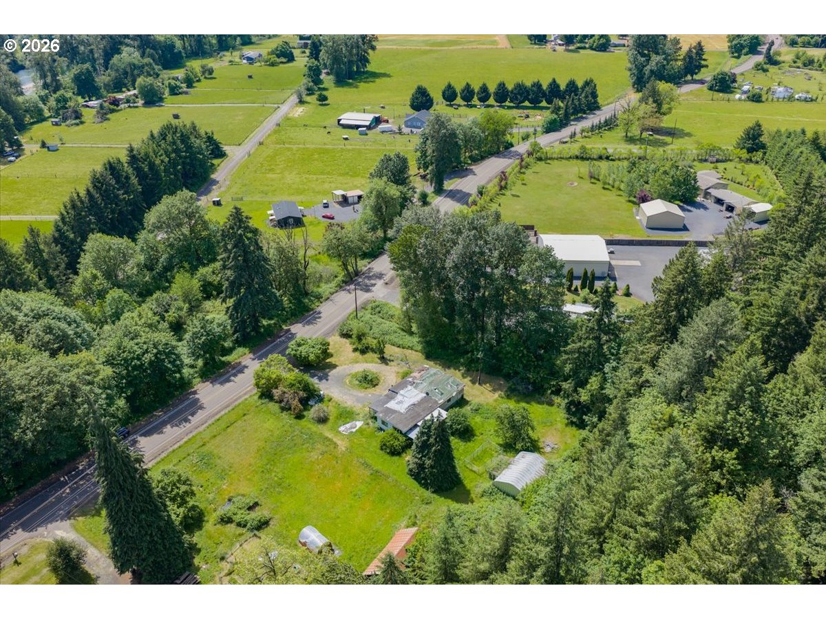 42521 N River Dr Property Photo 3
